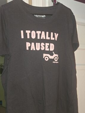 Cute 'I Totally Paused' Graphic Tee - Pink on Charcoal